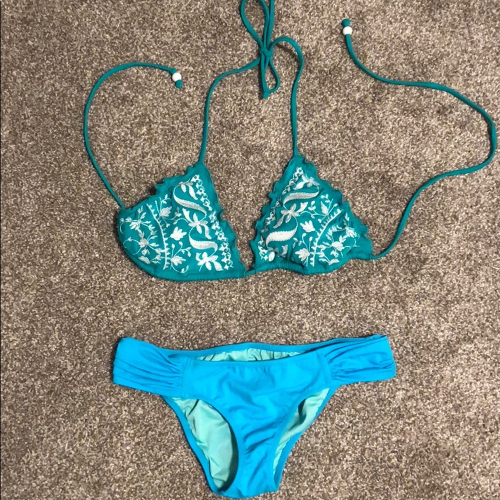 Victoria’s Secret bikini set